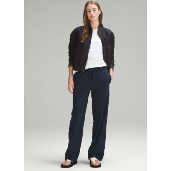 Lululemon Luxtreme Mid-Rise Straight-Leg Trouser Women's‎ Medium Navy Blue - Picture 1 of 11